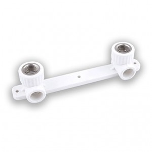 Комплект настенный для смесителя 20х1/2" внутренняя резьба